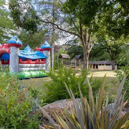 Mobilhome Le Noyer Holiday home Saint-Pompont