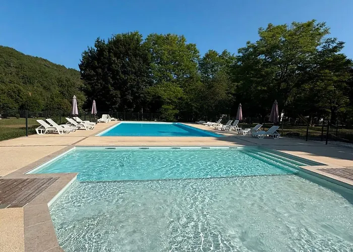 Mobilhome Le Noyer Casa de Férias *