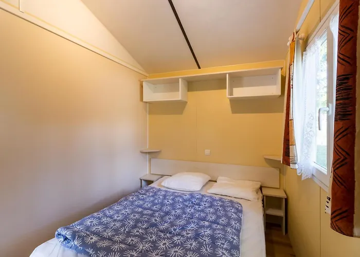 Casa de Férias Mobilhome Le Noyer Saint-Pompont